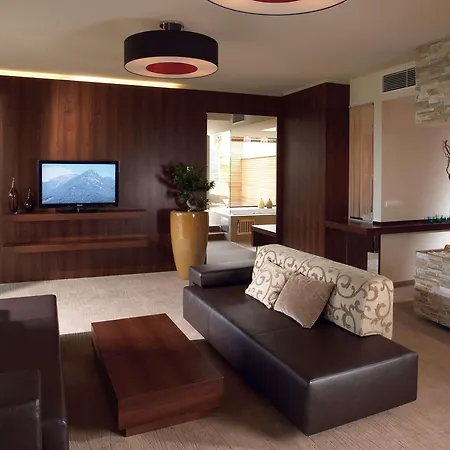 Szálloda Seepark Woerthersee 4*