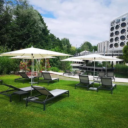 Seepark Woerthersee Otel