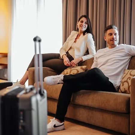 Hotel Seepark Woerthersee 4*