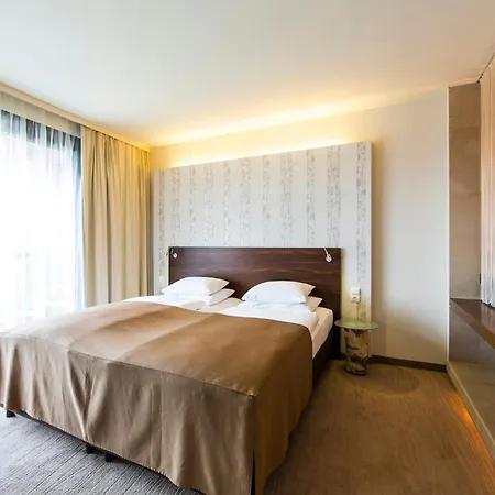 Hotel Seepark Woerthersee 4*
