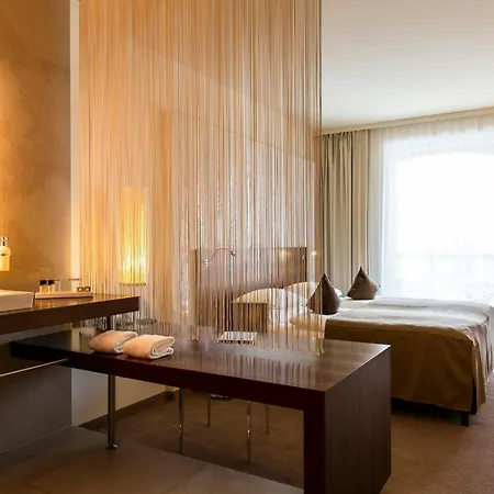 Seepark Woerthersee Hotel 4*